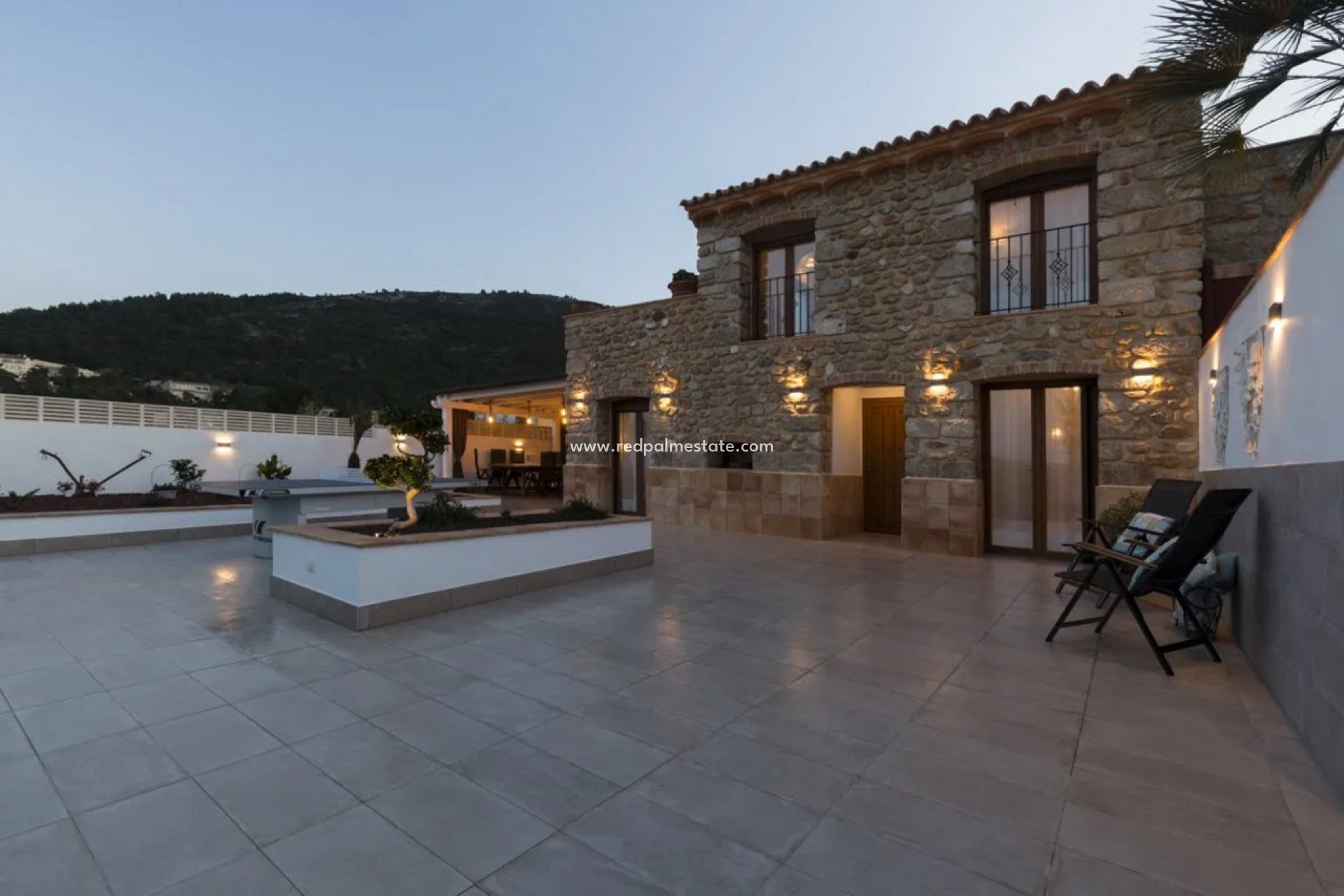 Videresalg - Finca / Landeiendom -
Jalón - Inland