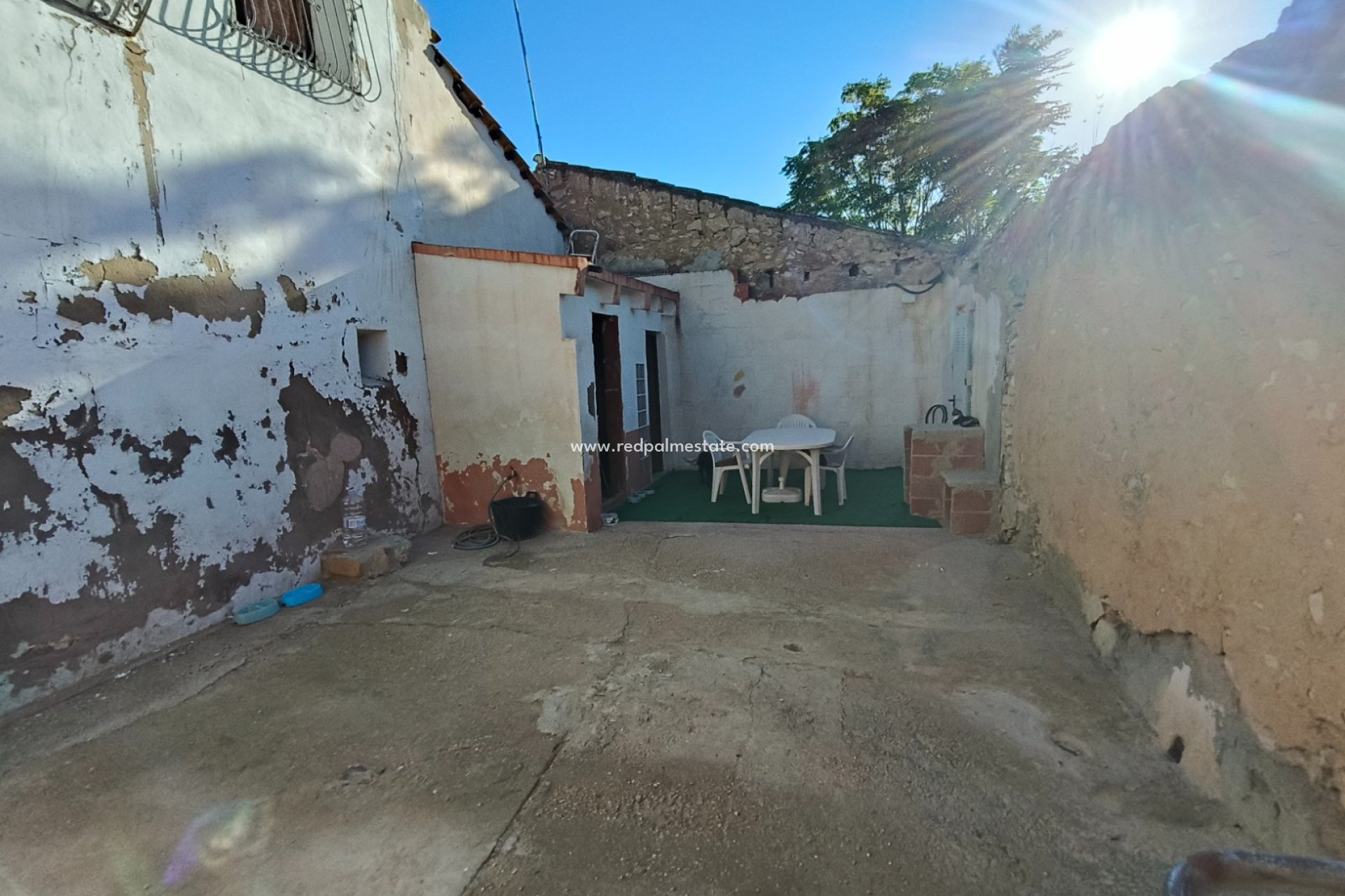 Videresalg - Finca / Landeiendom -
La Romana - Inland
