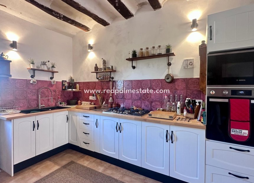 Videresalg - Finca / Landeiendom -
Monóvar/Monóver - Inland