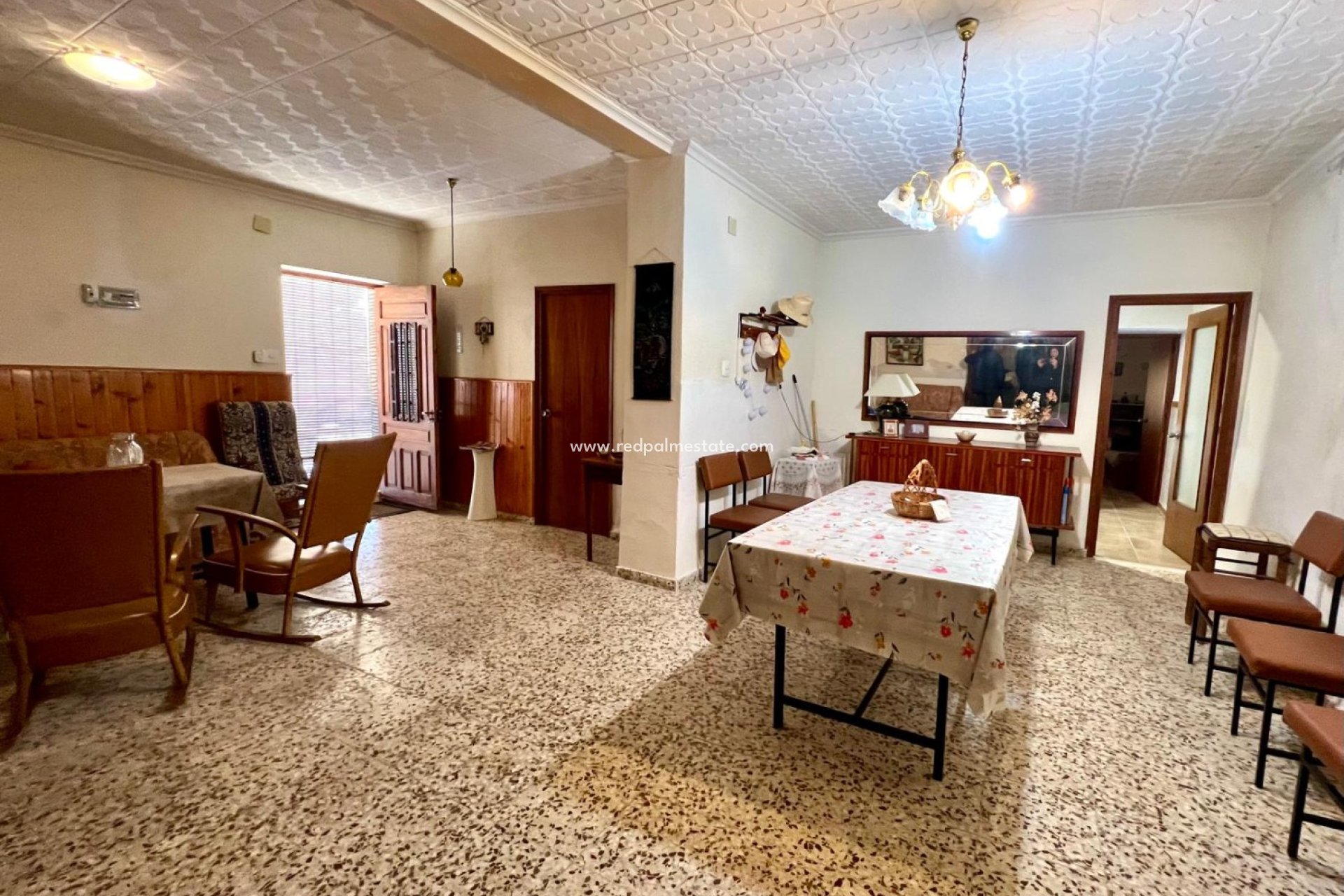 Videresalg - Finca / Landeiendom -
Monóvar/Monóver - Inland