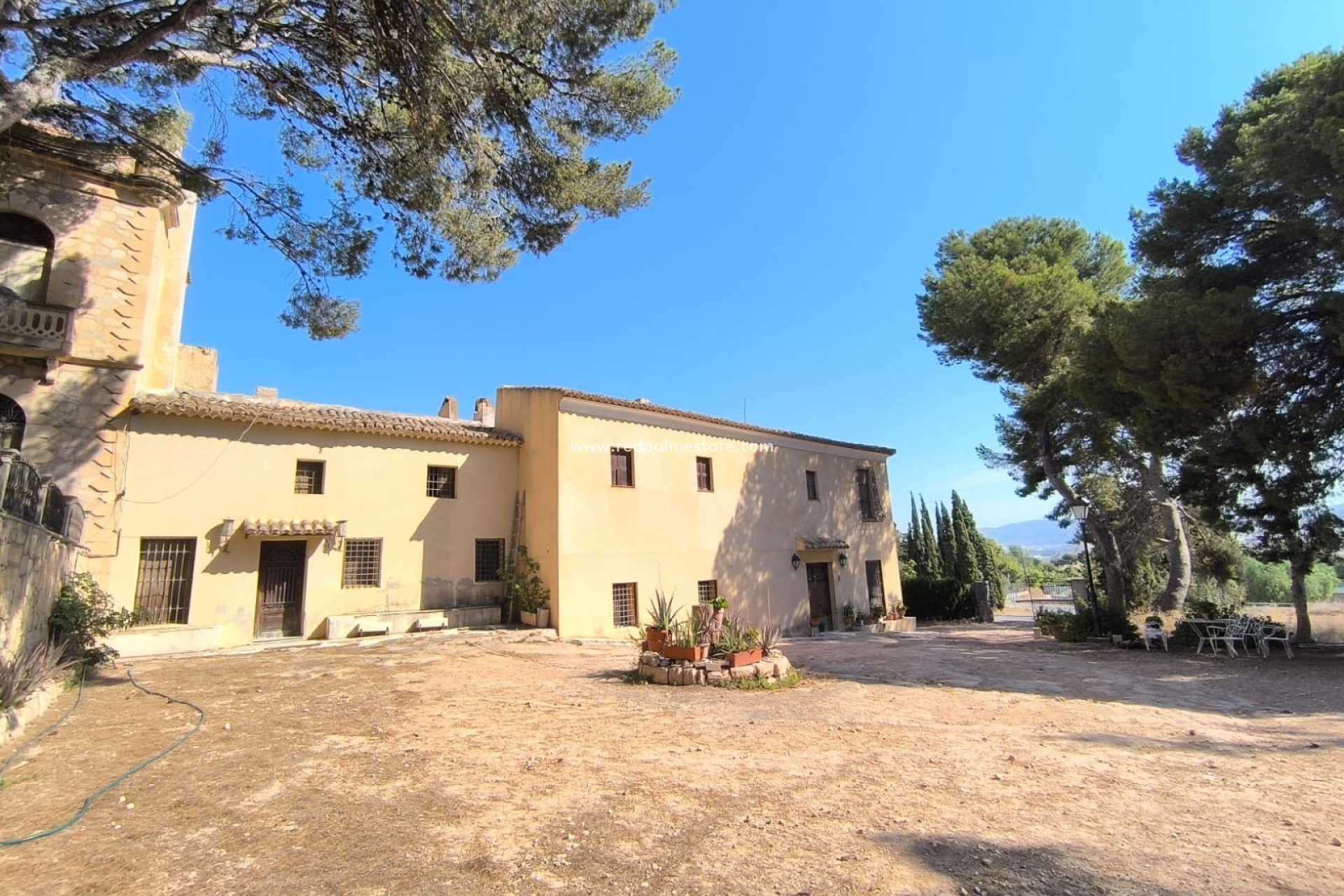 Videresalg - Finca / Landeiendom -
Monóvar/Monóver - Inland