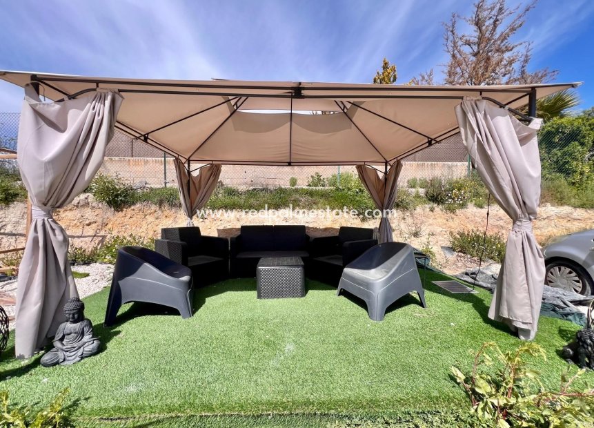 Videresalg - Finca / Landeiendom -
Monóvar/Monóver - Inland