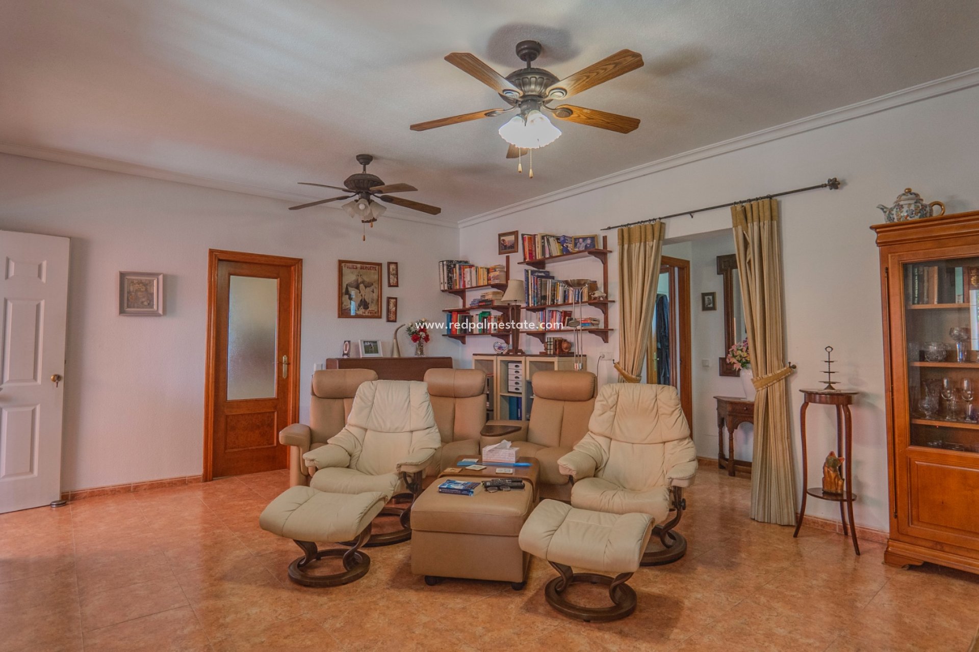 Videresalg - Finca / Landeiendom -
Orihuela Costa - Orihuela