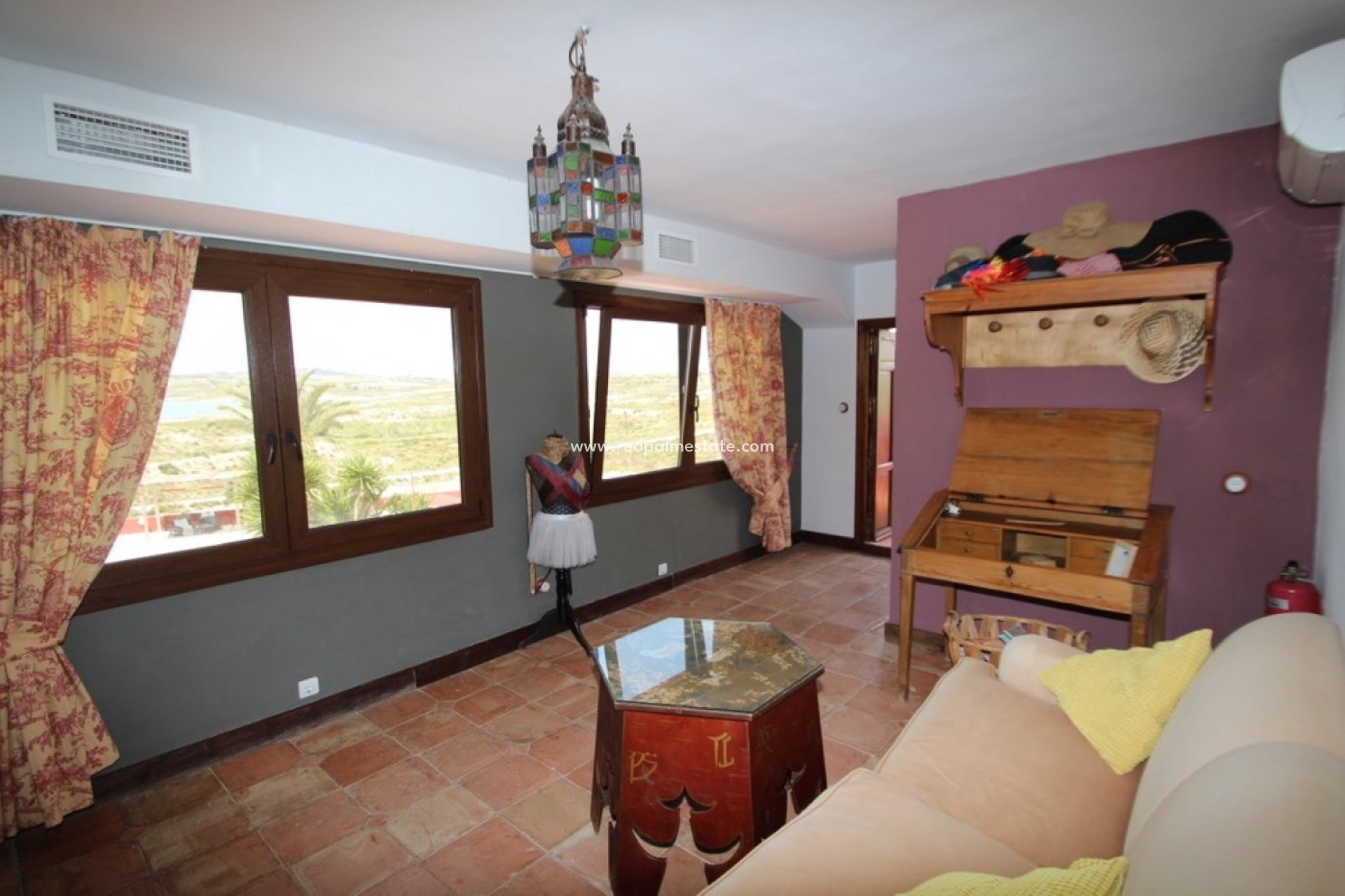 Videresalg - Finca / Landeiendom -
Orihuela - Inland