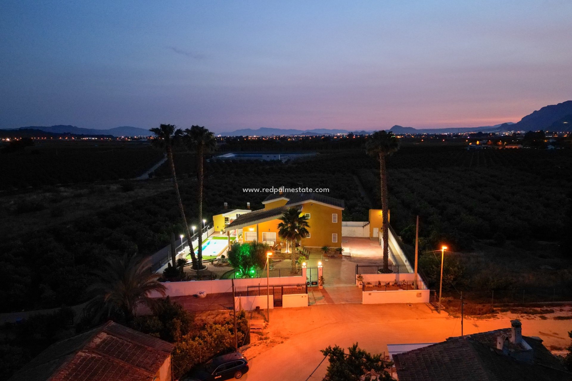 Videresalg - Finca / Landeiendom -
Orihuela