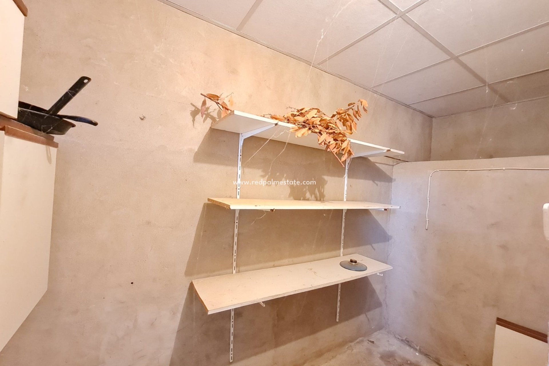 Videresalg - Finca / Landeiendom -
Pinoso - Inland