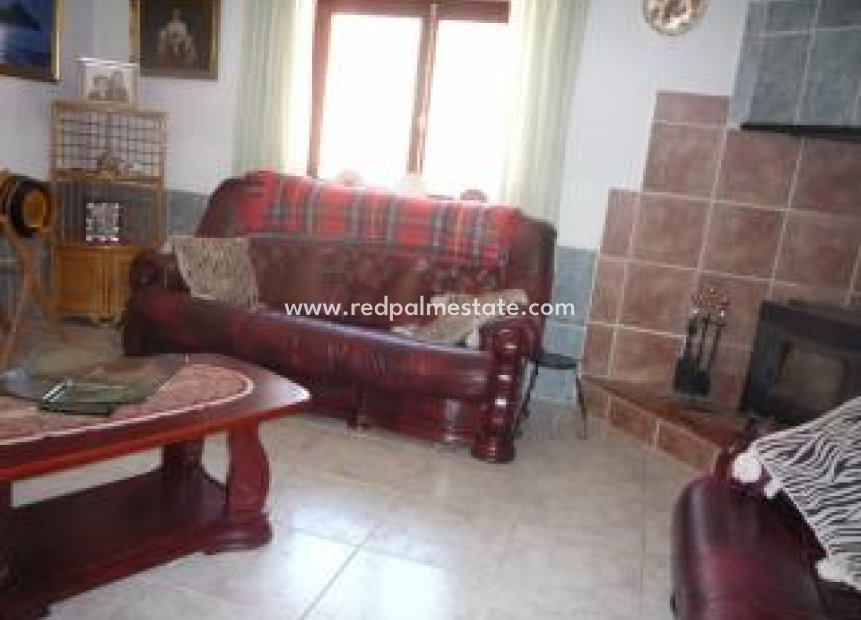 Videresalg - Finca / Landeiendom -
Pinoso - Inland