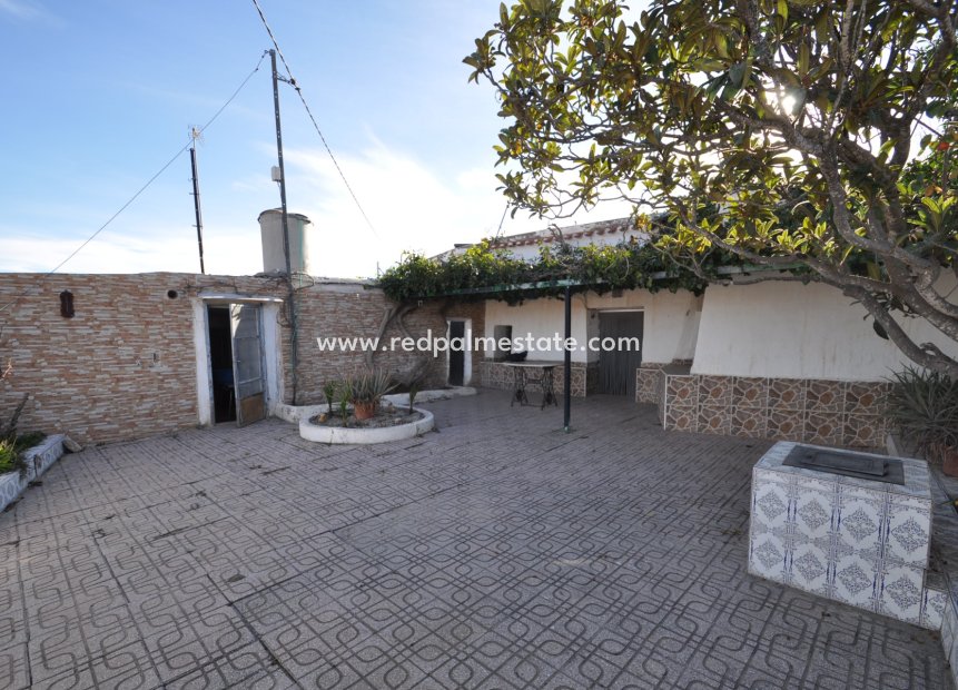 Videresalg - Finca / Landeiendom -
Pinoso - Inland
