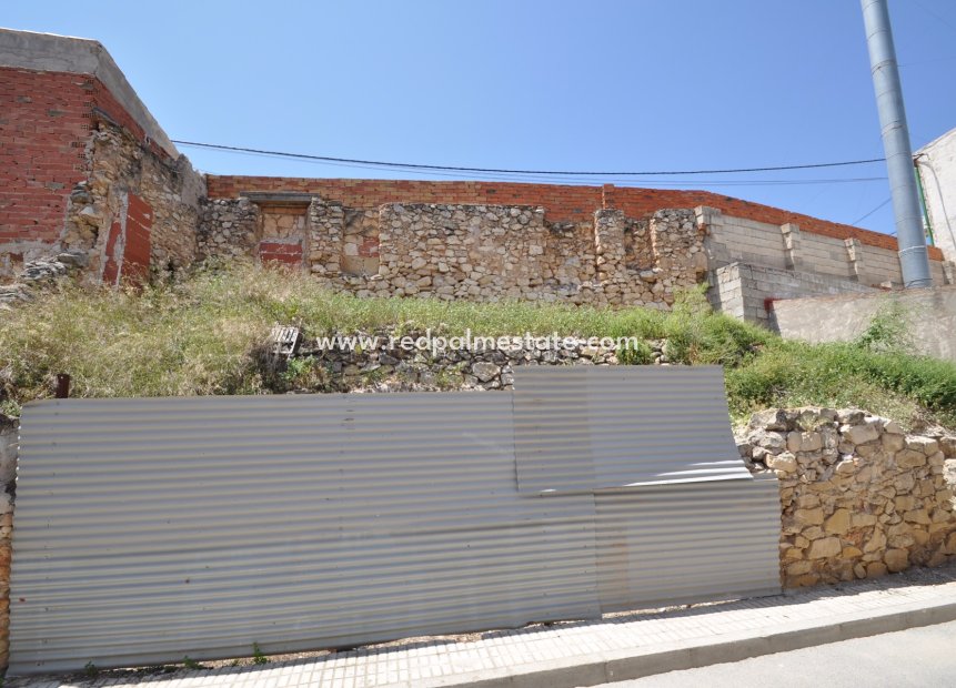 Videresalg - Finca / Landeiendom -
Pinoso - Inland