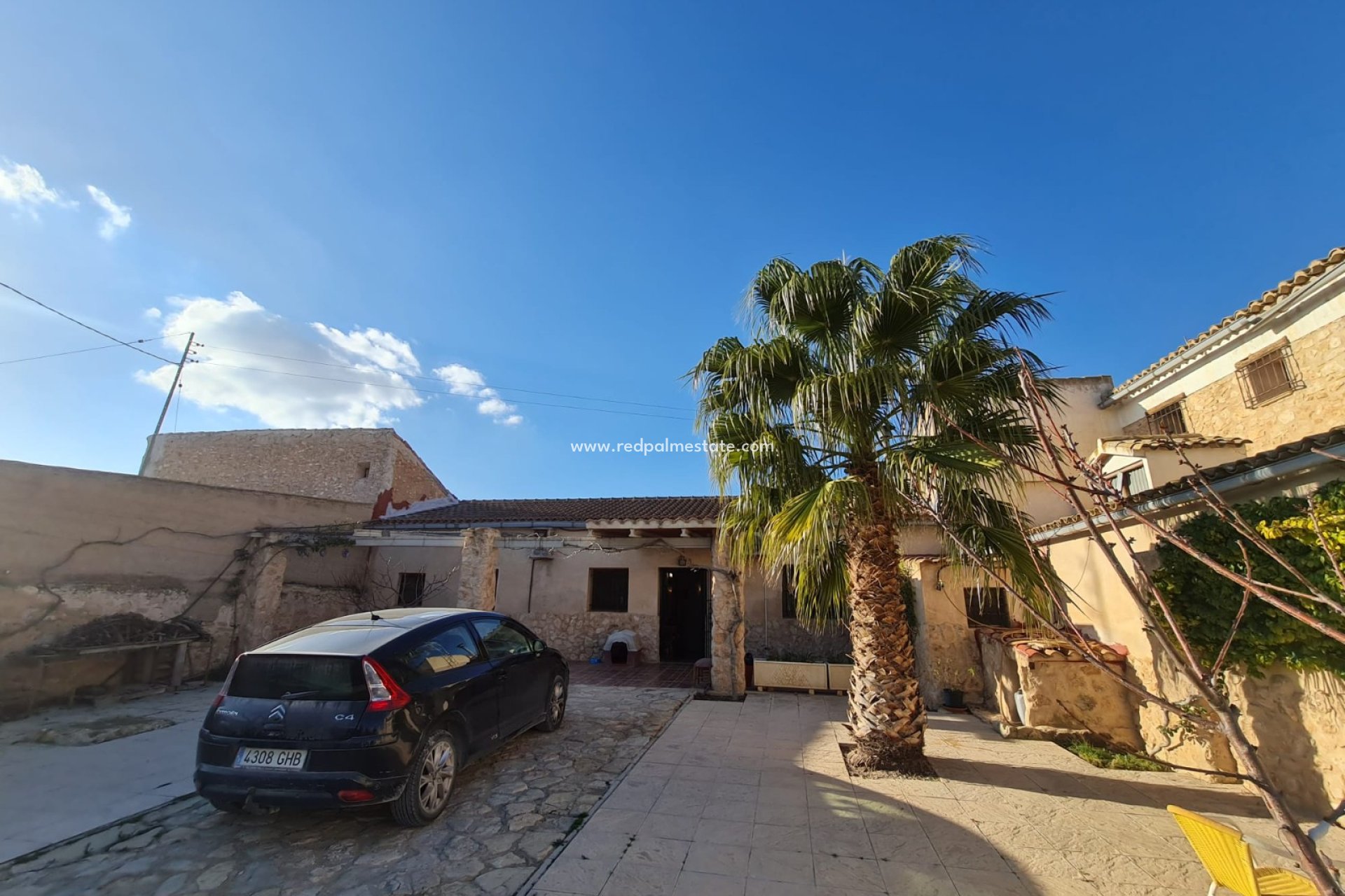 Videresalg - Finca / Landeiendom -
Pinoso - Inland