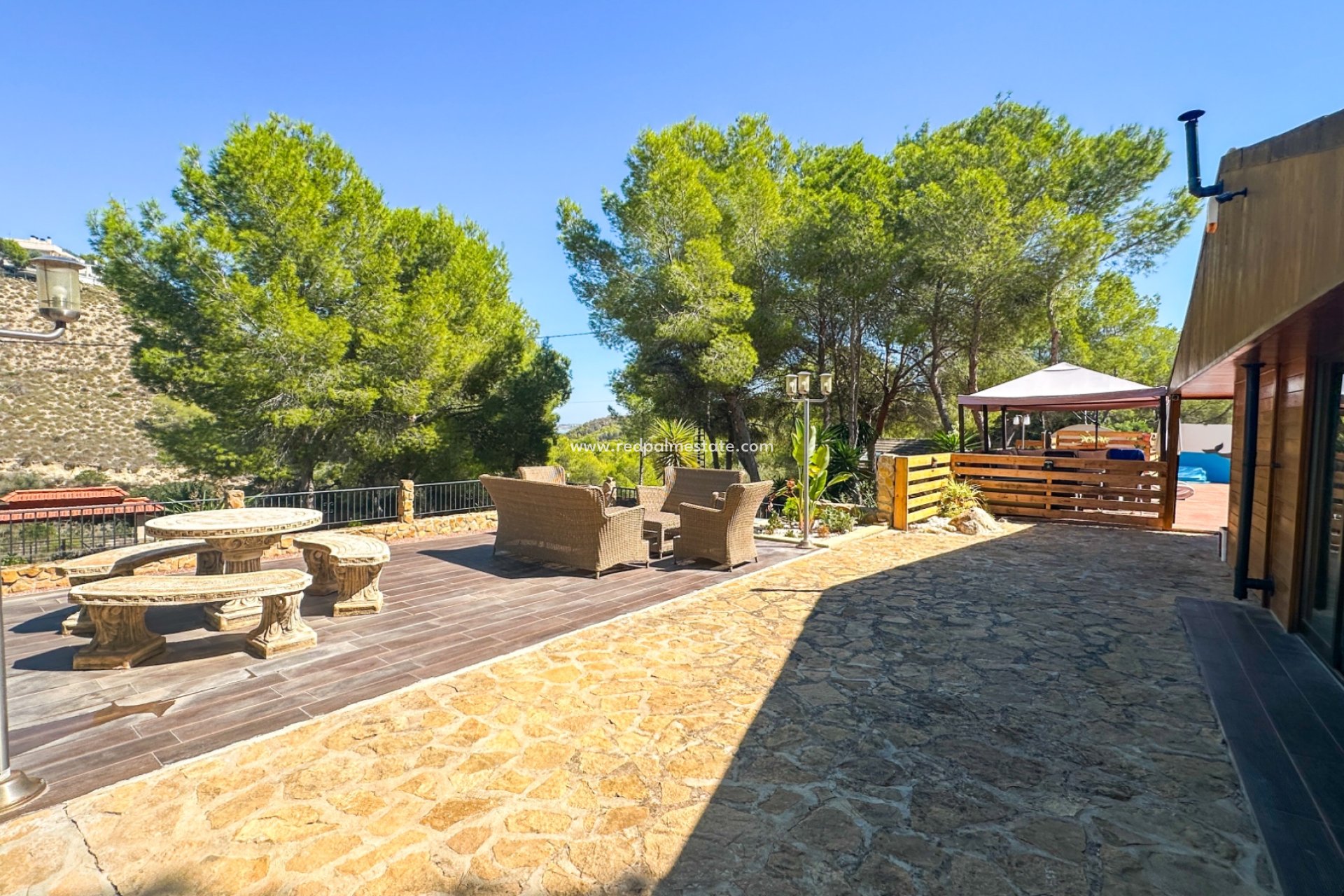 Videresalg - Finca / Landeiendom -
San Miguel de Salinas - Inland