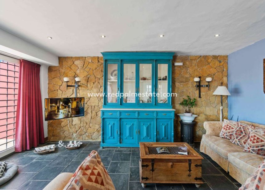 Videresalg - Finca / Landeiendom -
Torremendo