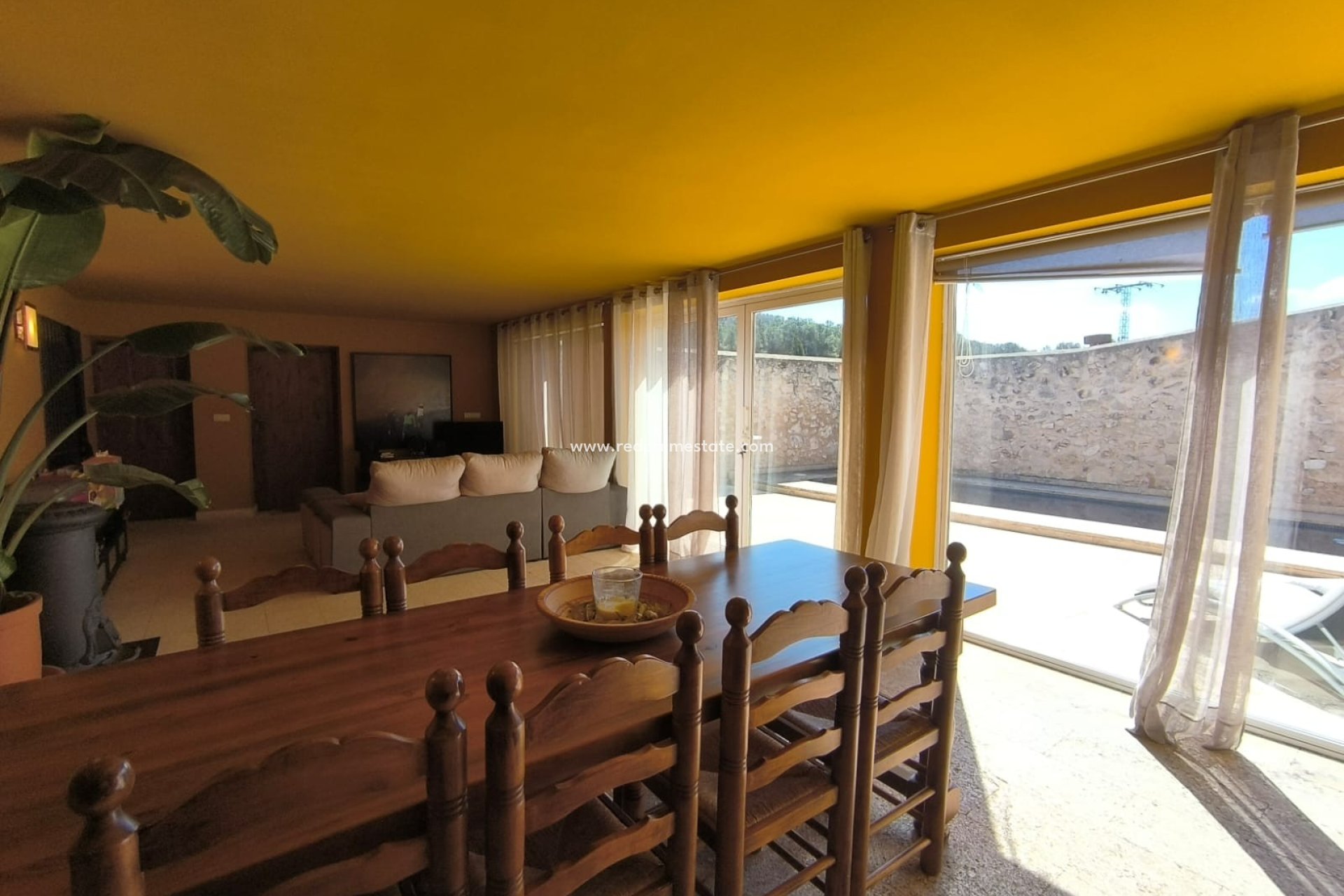 Videresalg - Finca / Landeiendom -
Villena - Inland