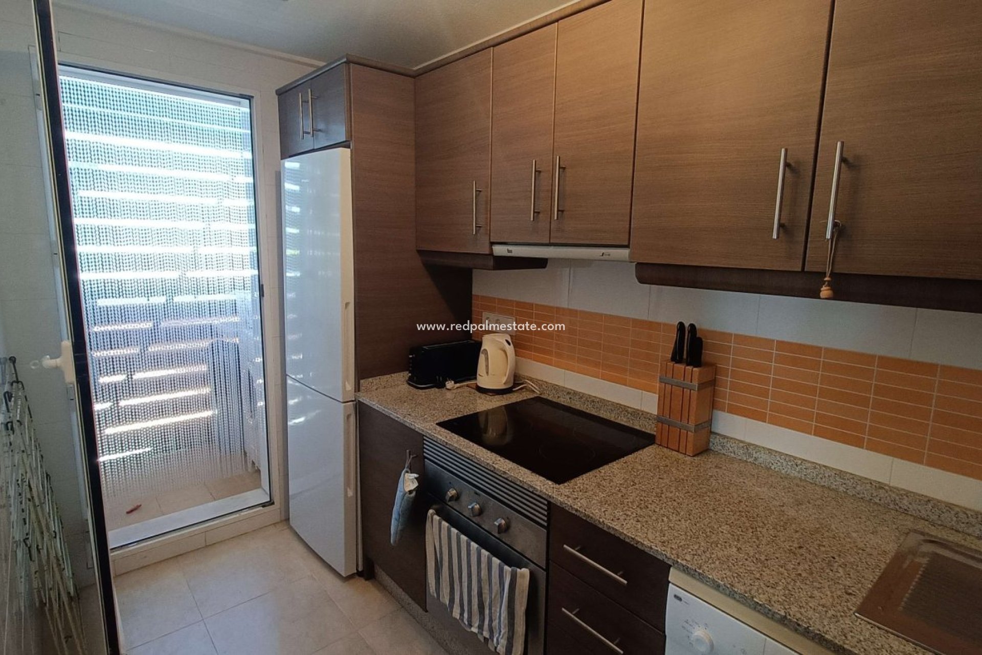 Videresalg - Firemannshus -
Algorfa - Inland