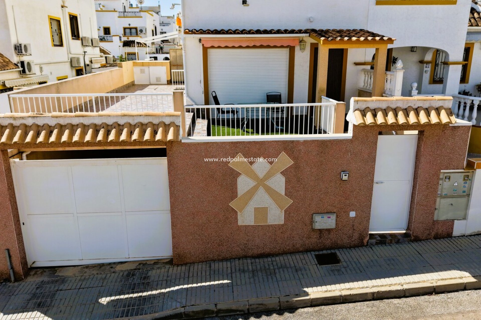 Videresalg - Firemannshus -
Los Altos - Dream Hills - Costa Blanca