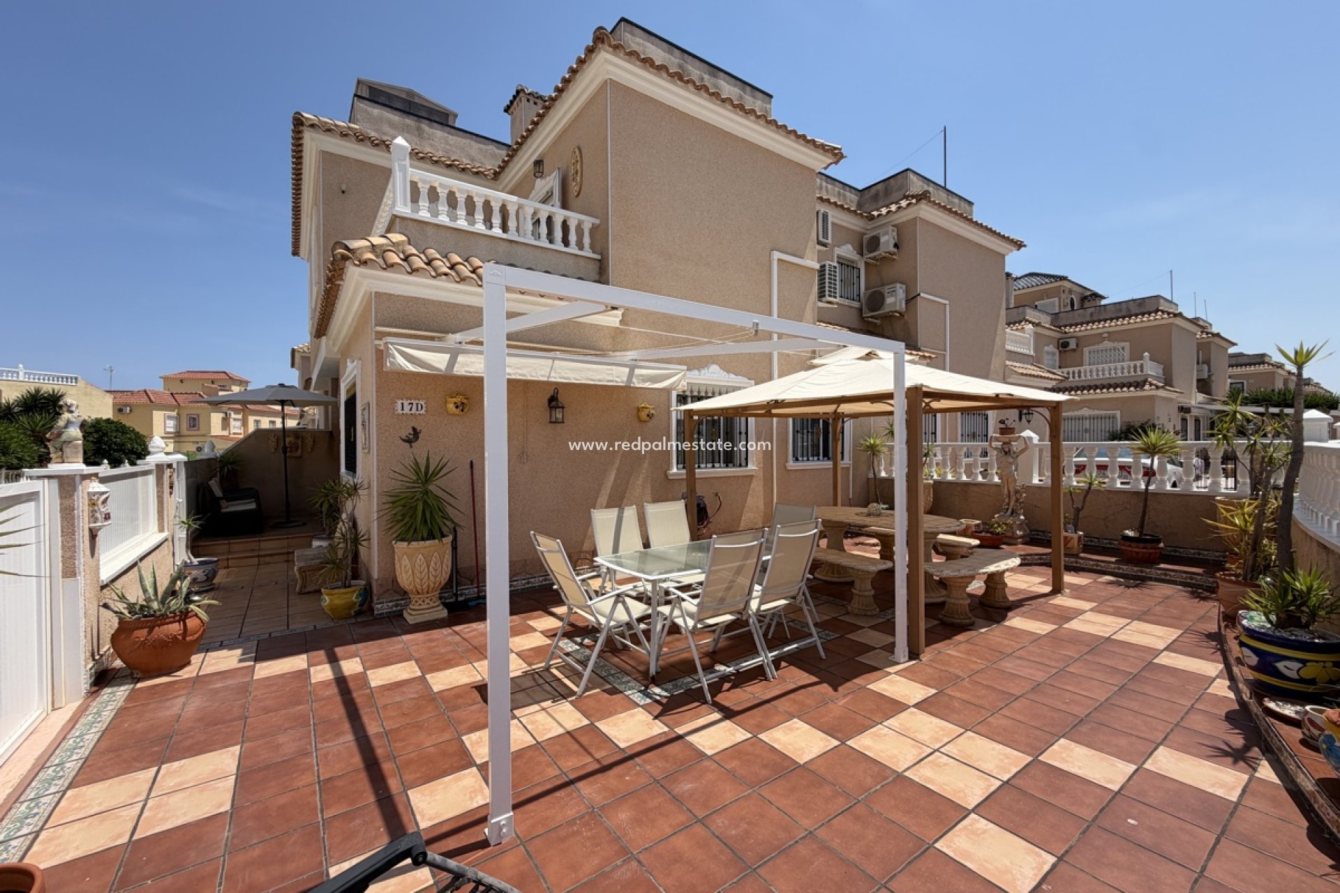 Videresalg - Firemannshus -
Orihuela Costa - La Zenia