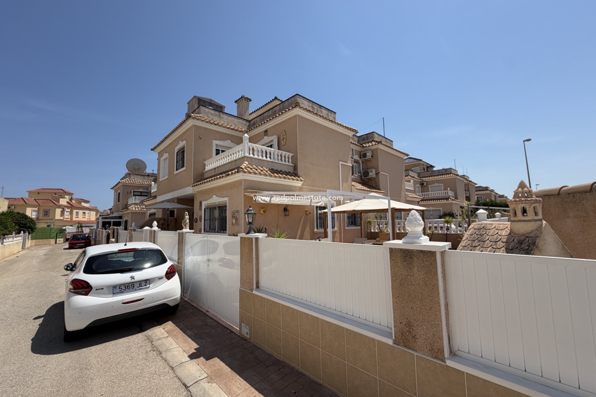 Videresalg - Firemannshus -
Orihuela Costa - La Zenia