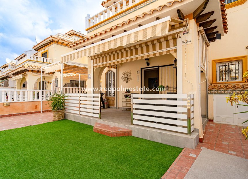 Videresalg - Firemannshus -
Orihuela Costa - Lomas de Cabo Roig