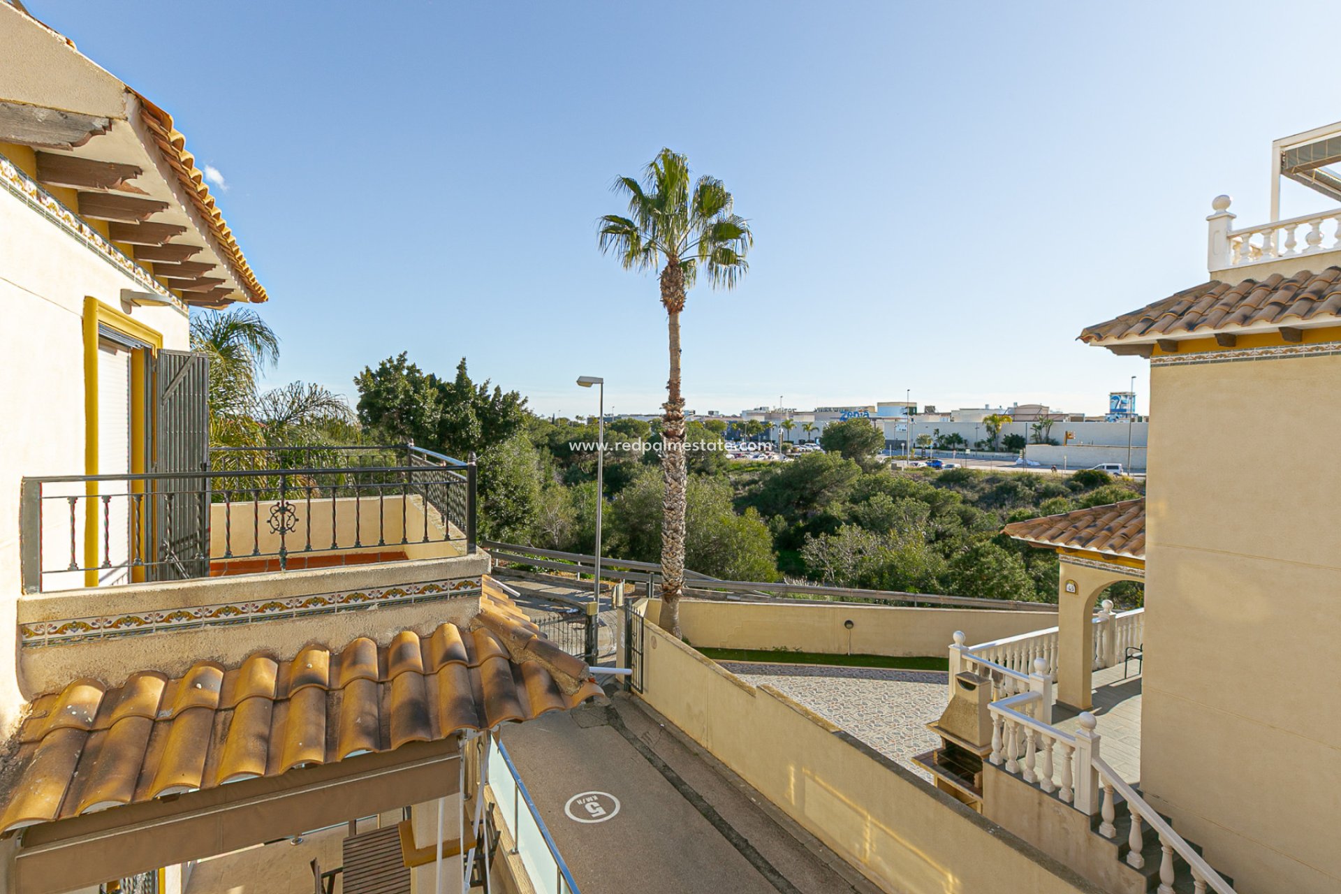 Videresalg - Firemannshus -
Orihuela Costa - Playa Flamenca