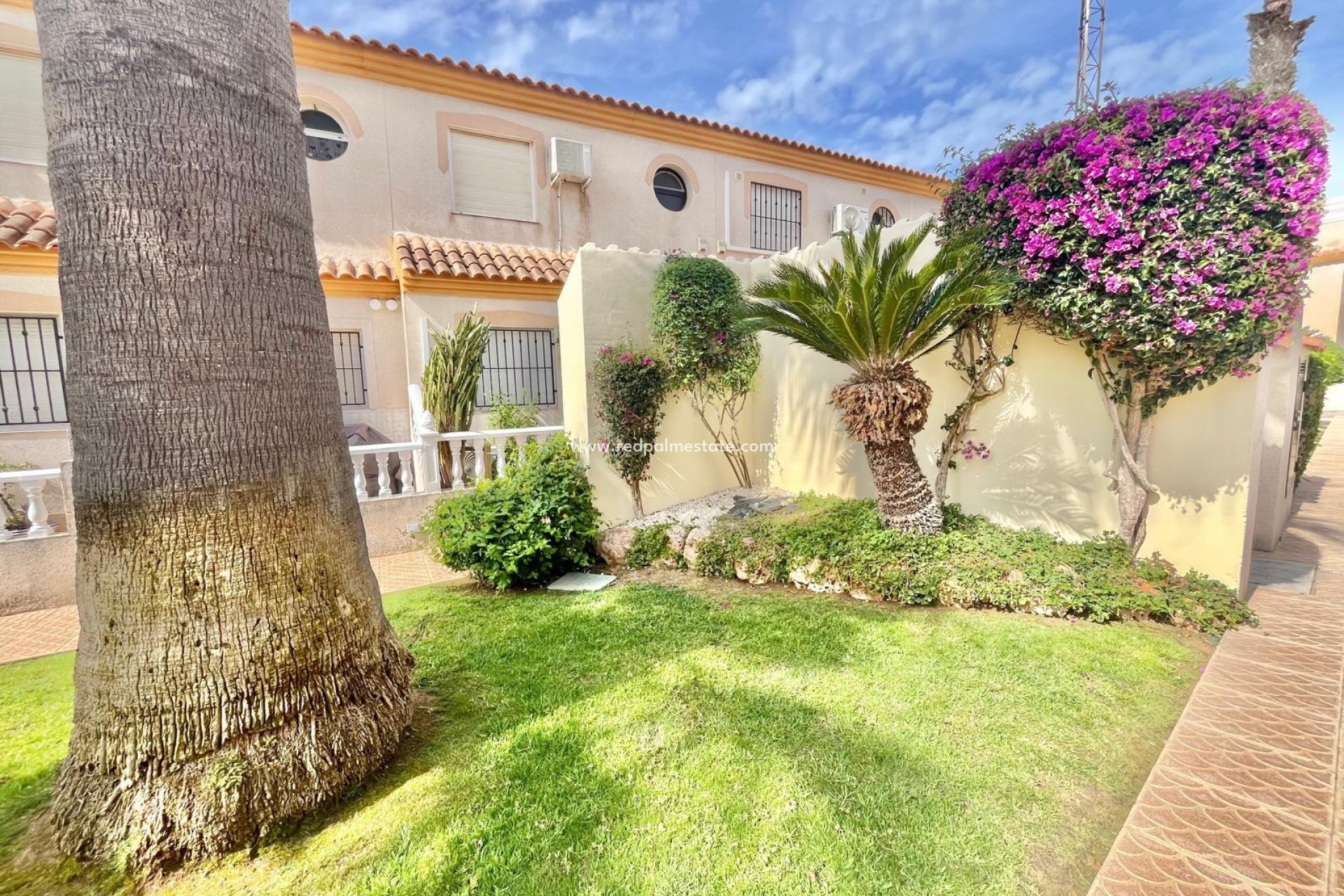 Videresalg - Firemannshus -
Orihuela Costa - Playa Flamenca