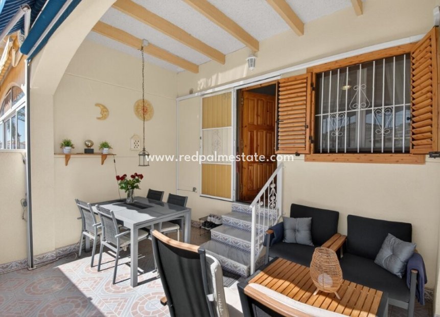 Videresalg - Firemannshus -
Orihuela Costa - Serena III