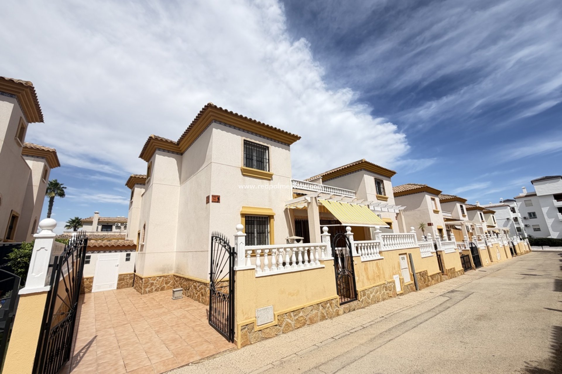 Videresalg - Firemannshus -
Orihuela Costa - Villamartín