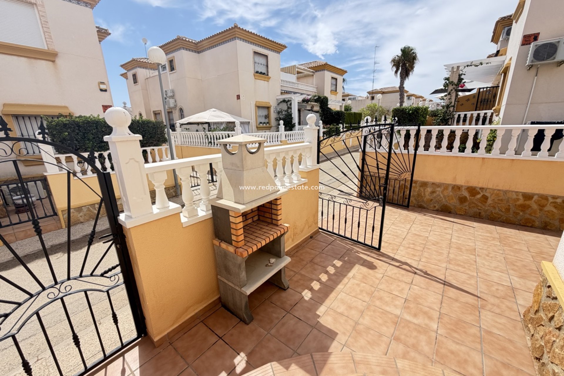 Videresalg - Firemannshus -
Orihuela Costa - Villamartín