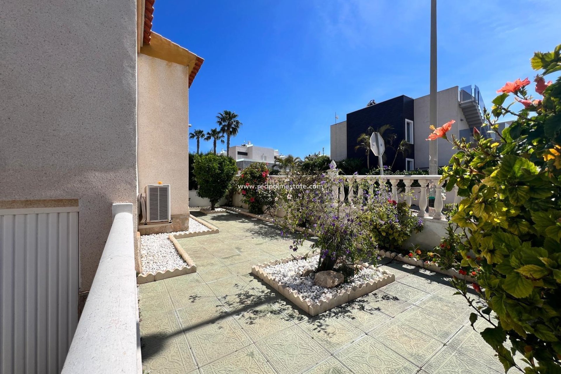 Videresalg - Firemannshus -
Torrevieja - La Mata