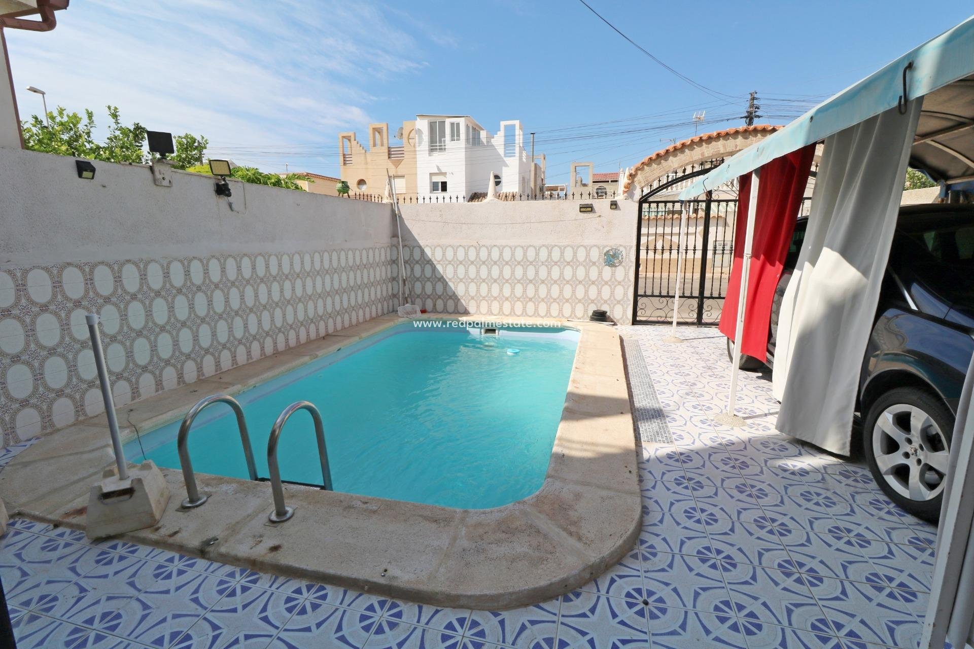 Videresalg - Firemannshus -
Torrevieja - La Siesta - El Salado - Torreta