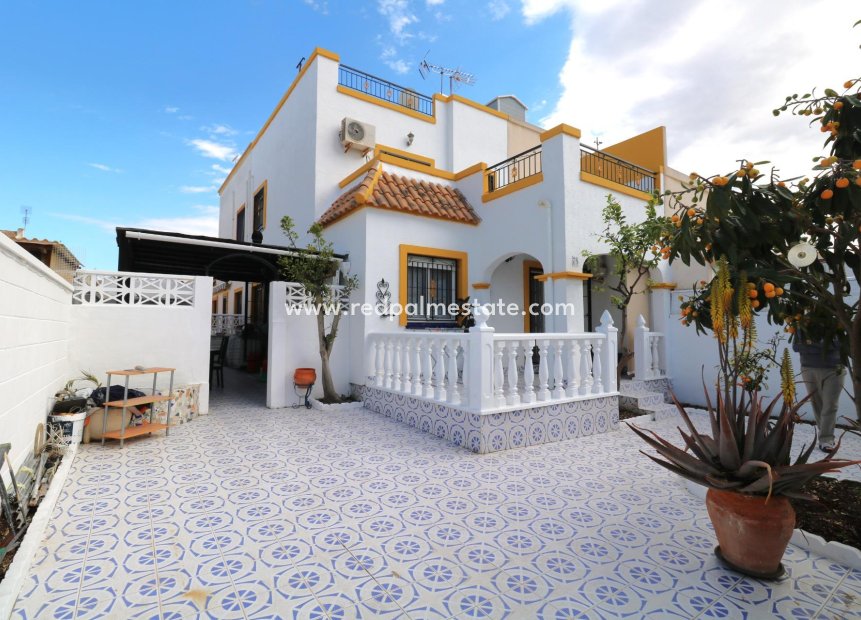 Videresalg - Firemannshus -
Torrevieja - La Siesta - El Salado -  Torreta