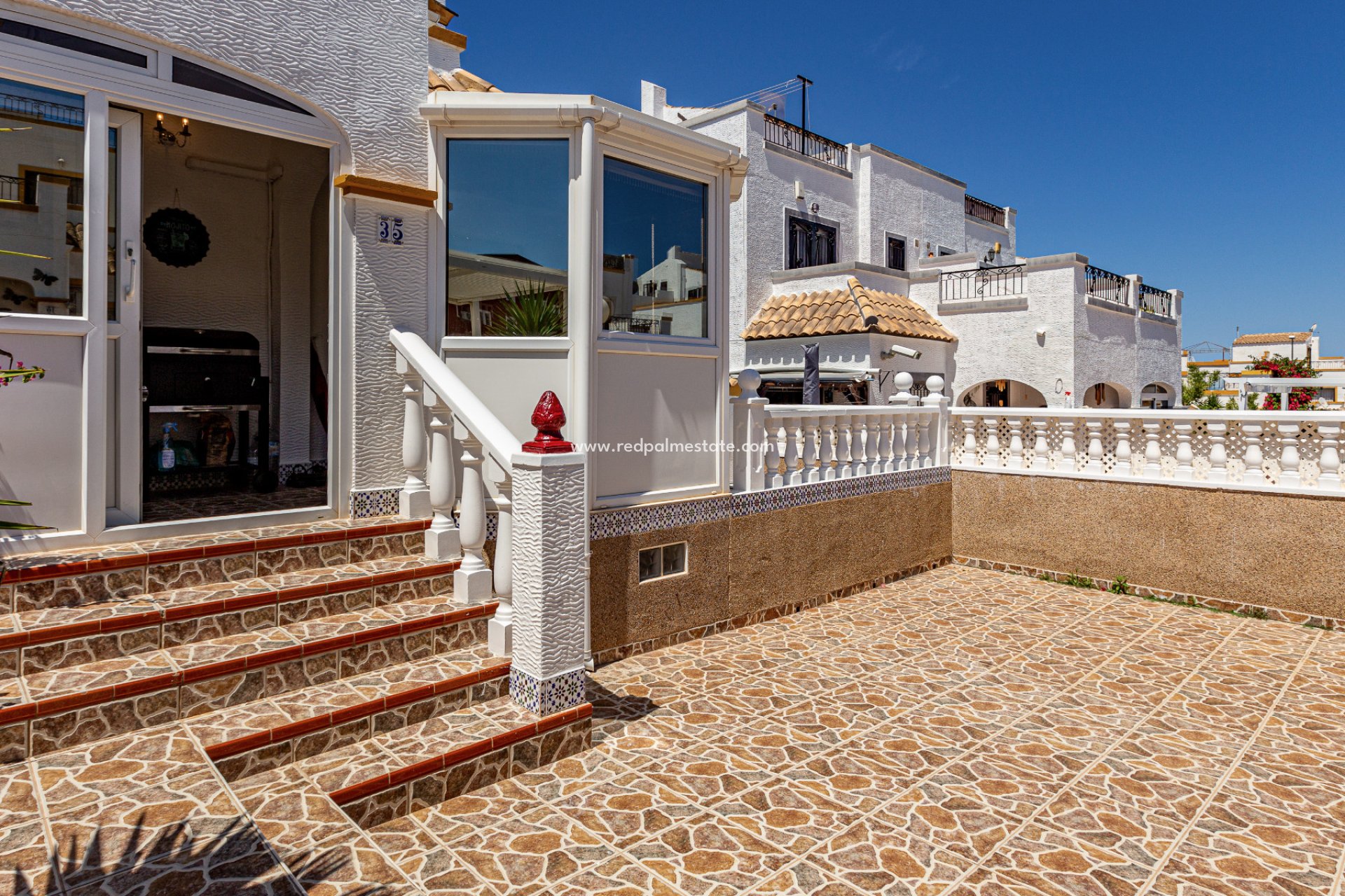 Videresalg - Firemannshus -
Torrevieja - Los Altos