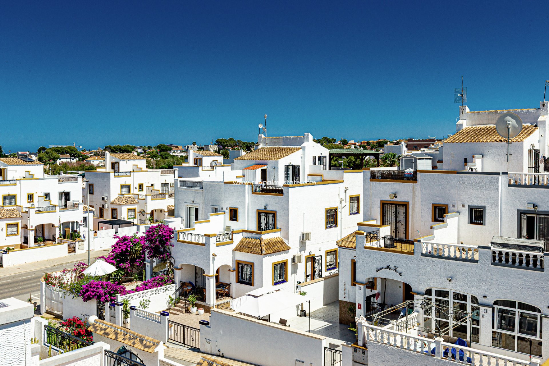 Videresalg - Firemannshus -
Torrevieja - Los Altos