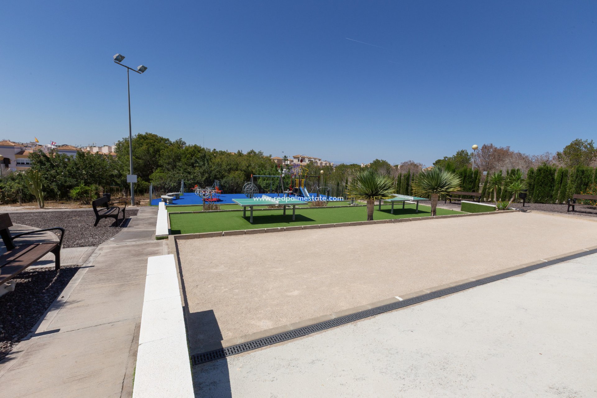 Videresalg - Firemannshus -
Torrevieja - Los Altos