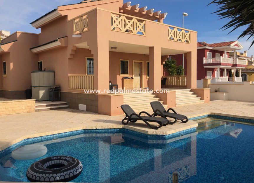 Videresalg - Frittliggende villa -
Ciudad quesada - Costa Blanca