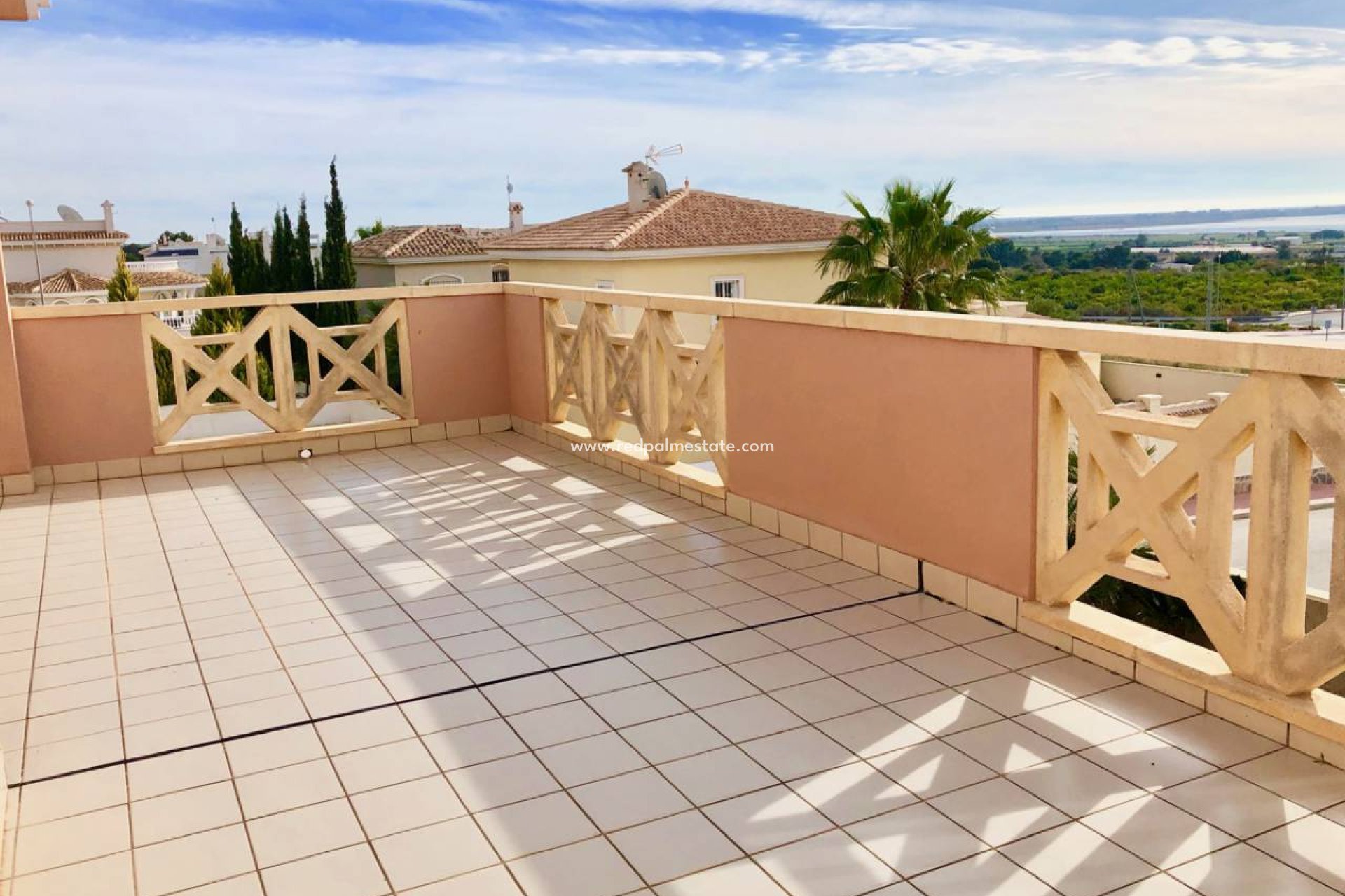 Videresalg - Frittliggende villa -
Ciudad quesada - Costa Blanca