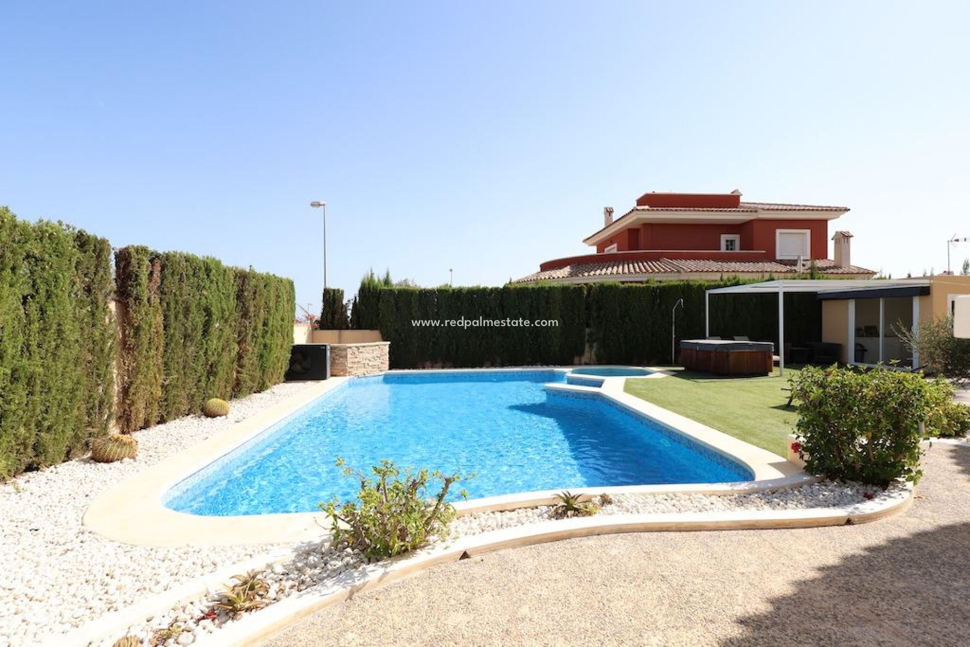 Videresalg - Frittliggende villa -
Ciudad quesada - Costa Blanca