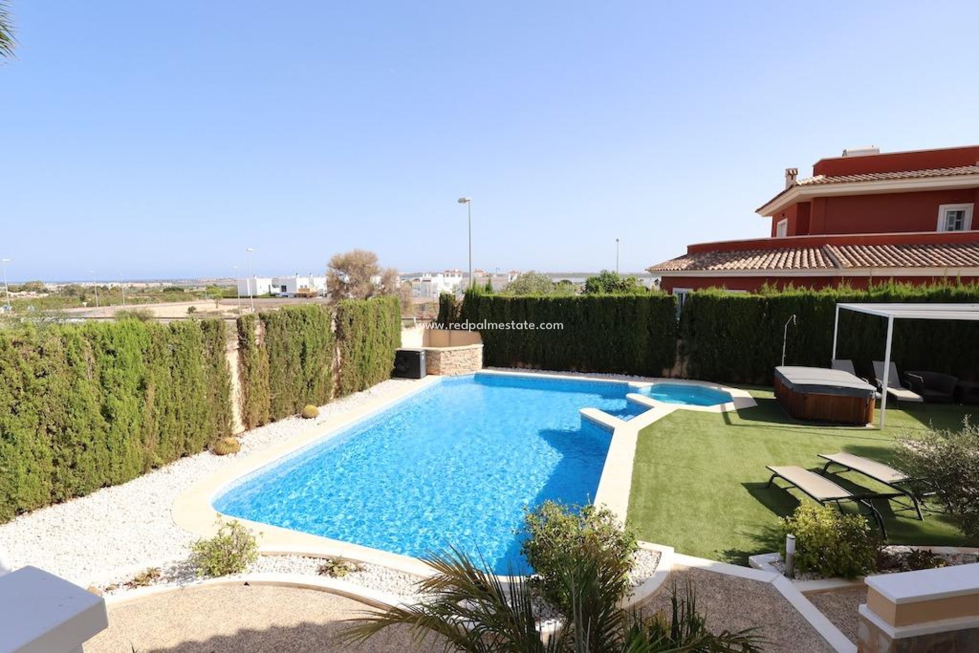 Videresalg - Frittliggende villa -
Ciudad quesada - Costa Blanca