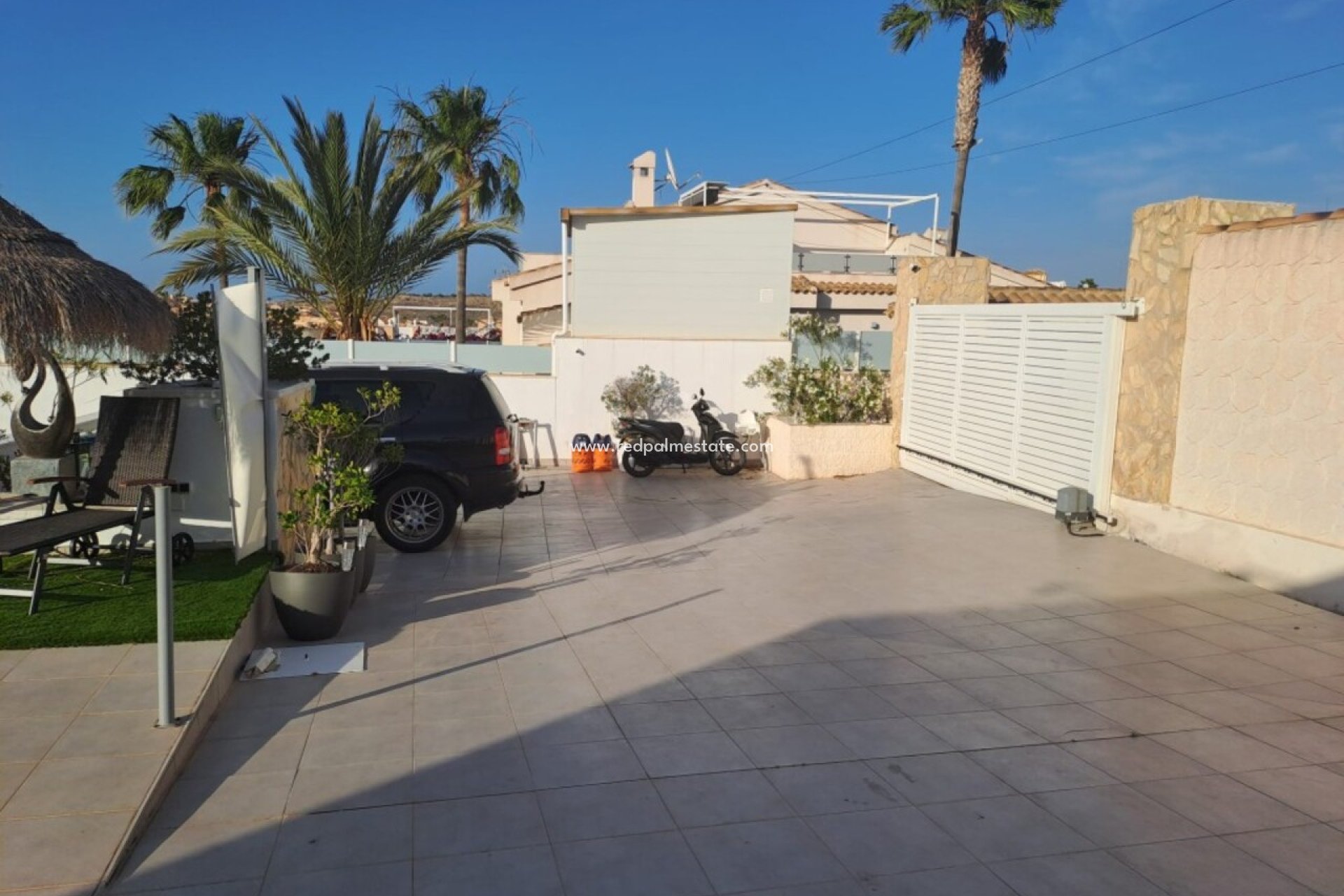 Videresalg - Frittliggende villa -
Ciudad quesada - Costa Blanca