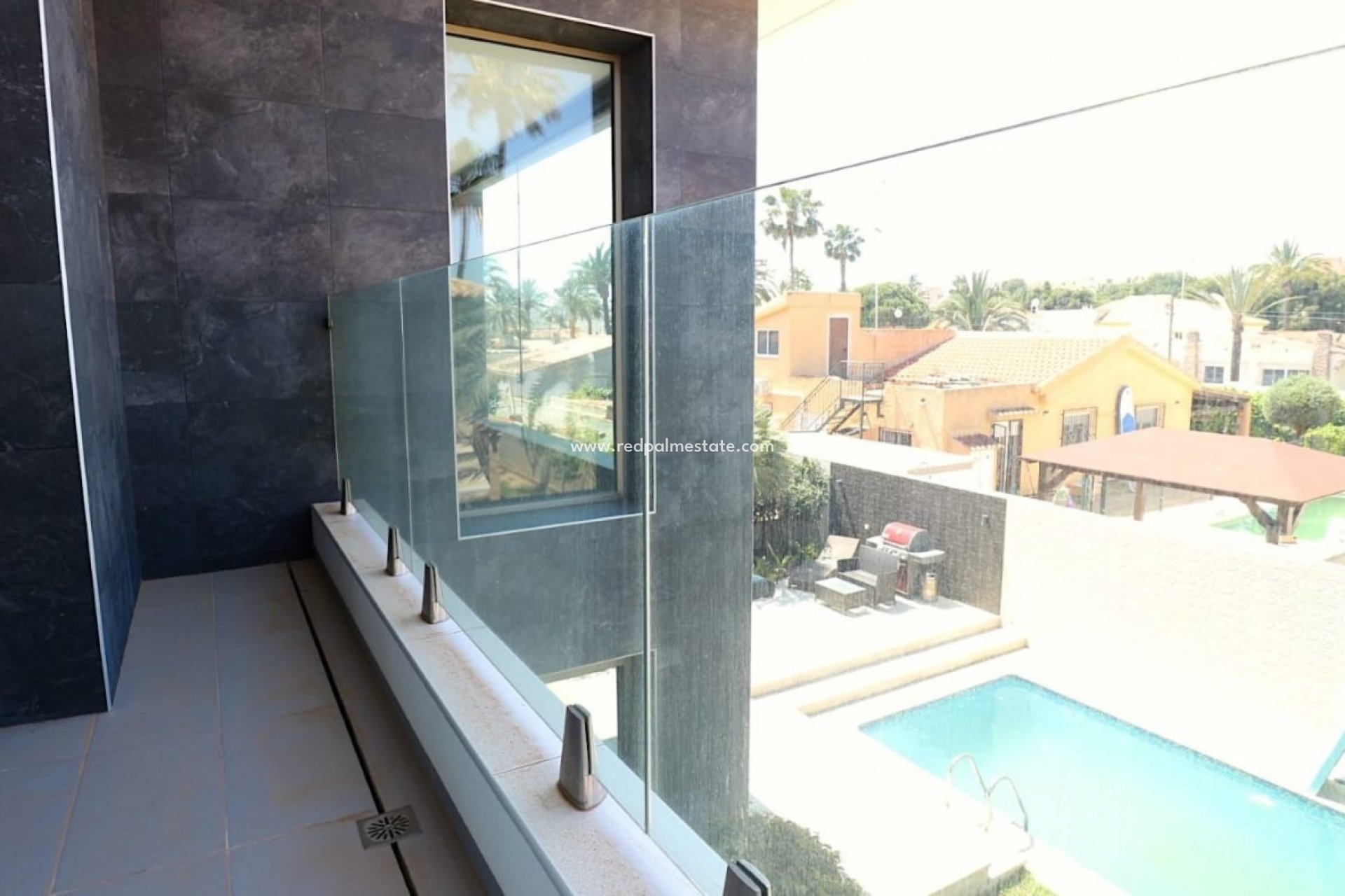 Videresalg - Frittliggende villa -
Torrevieja - Los Angeles