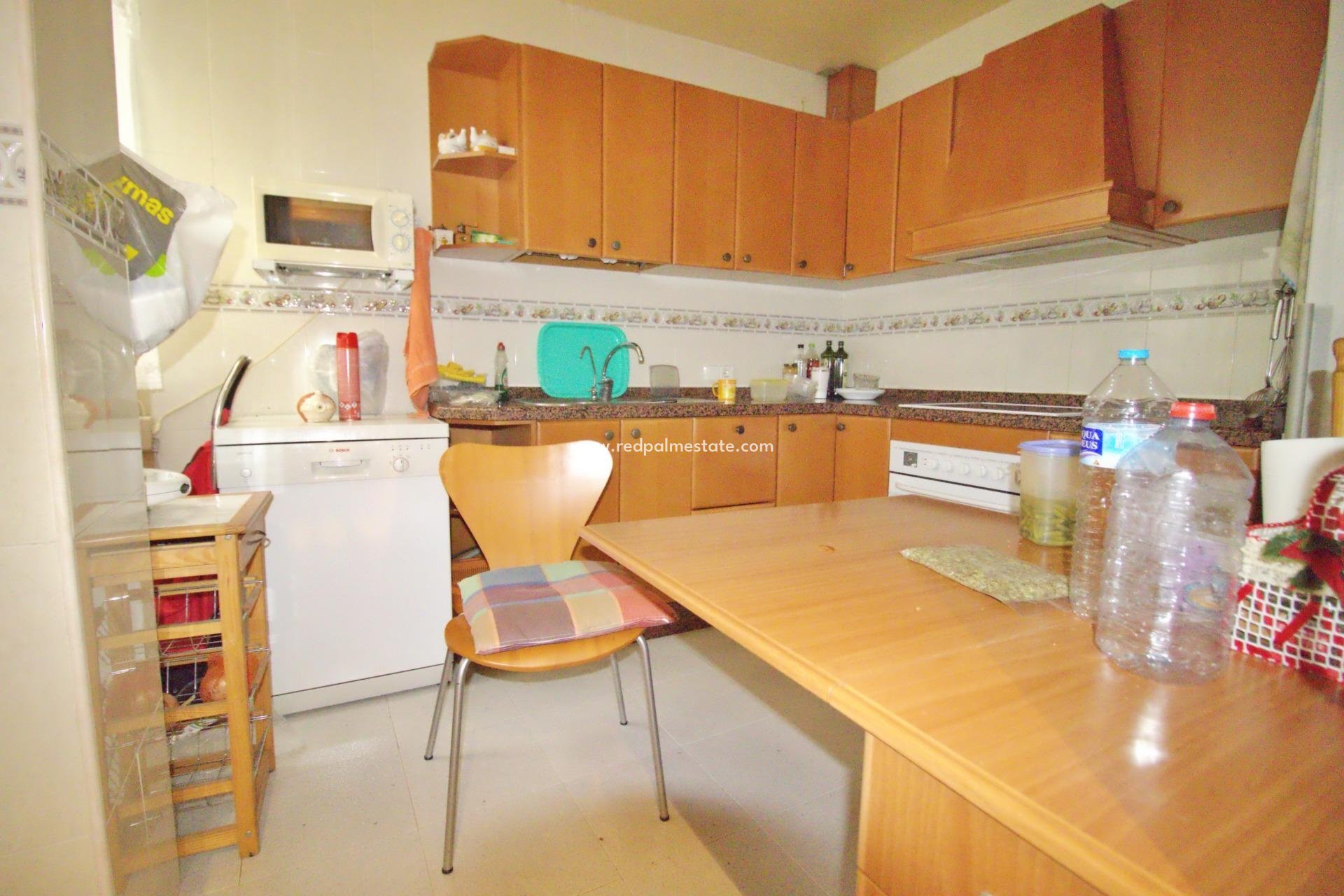 Videresalg - Leilighet -
Alicante - Benalua