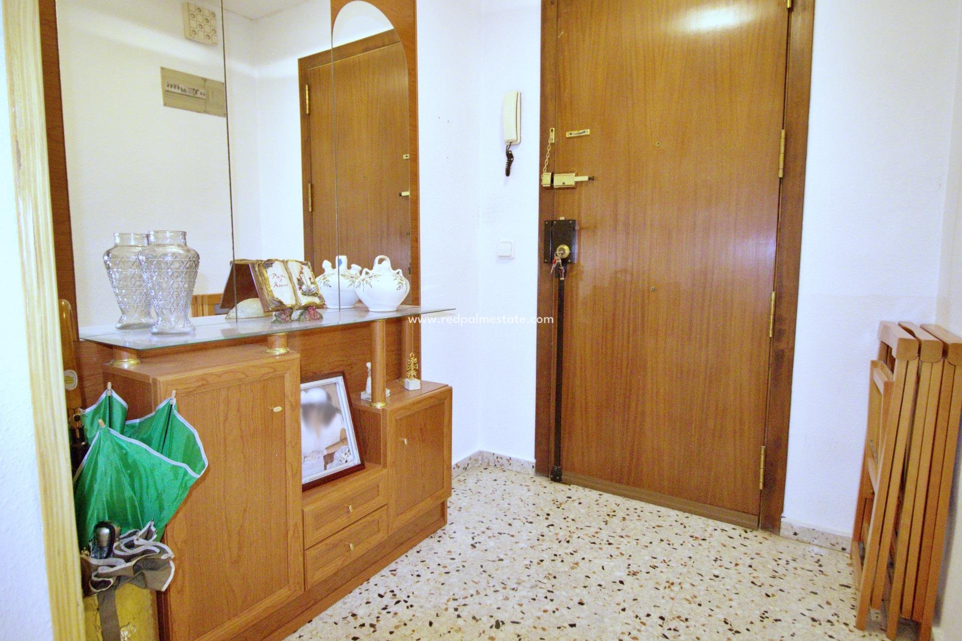 Videresalg - Leilighet -
Alicante - Benalua