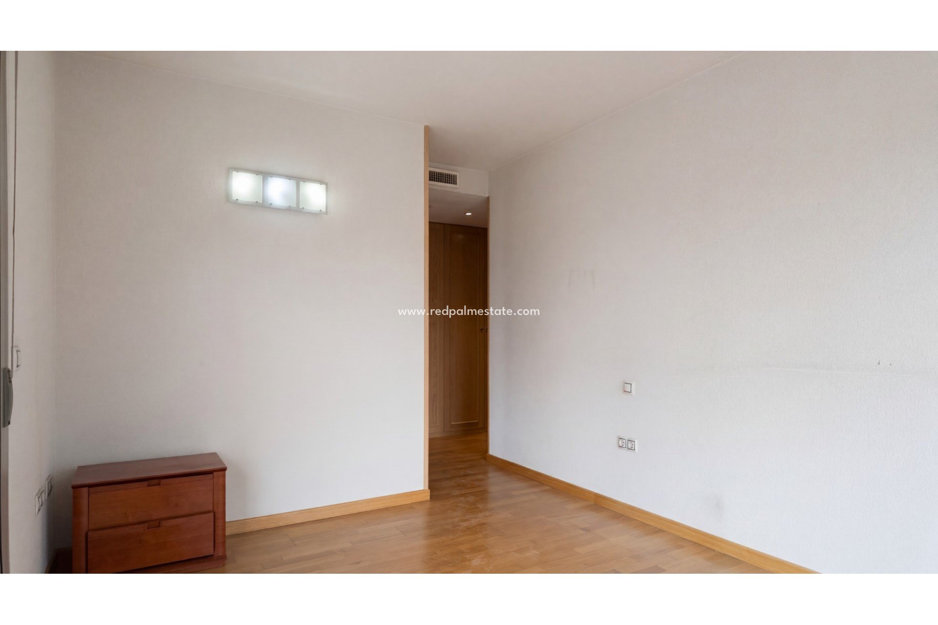 Videresalg - Leilighet -
Alicante - Garbinet