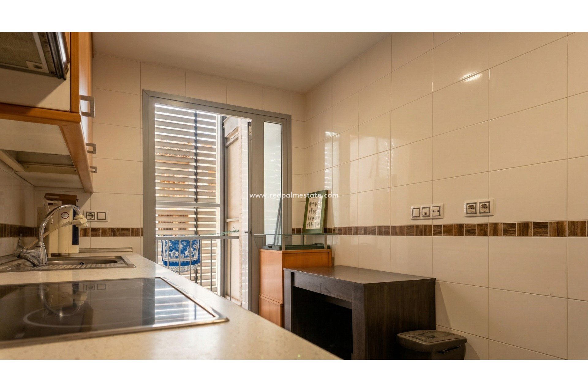 Videresalg - Leilighet -
Alicante - Garbinet