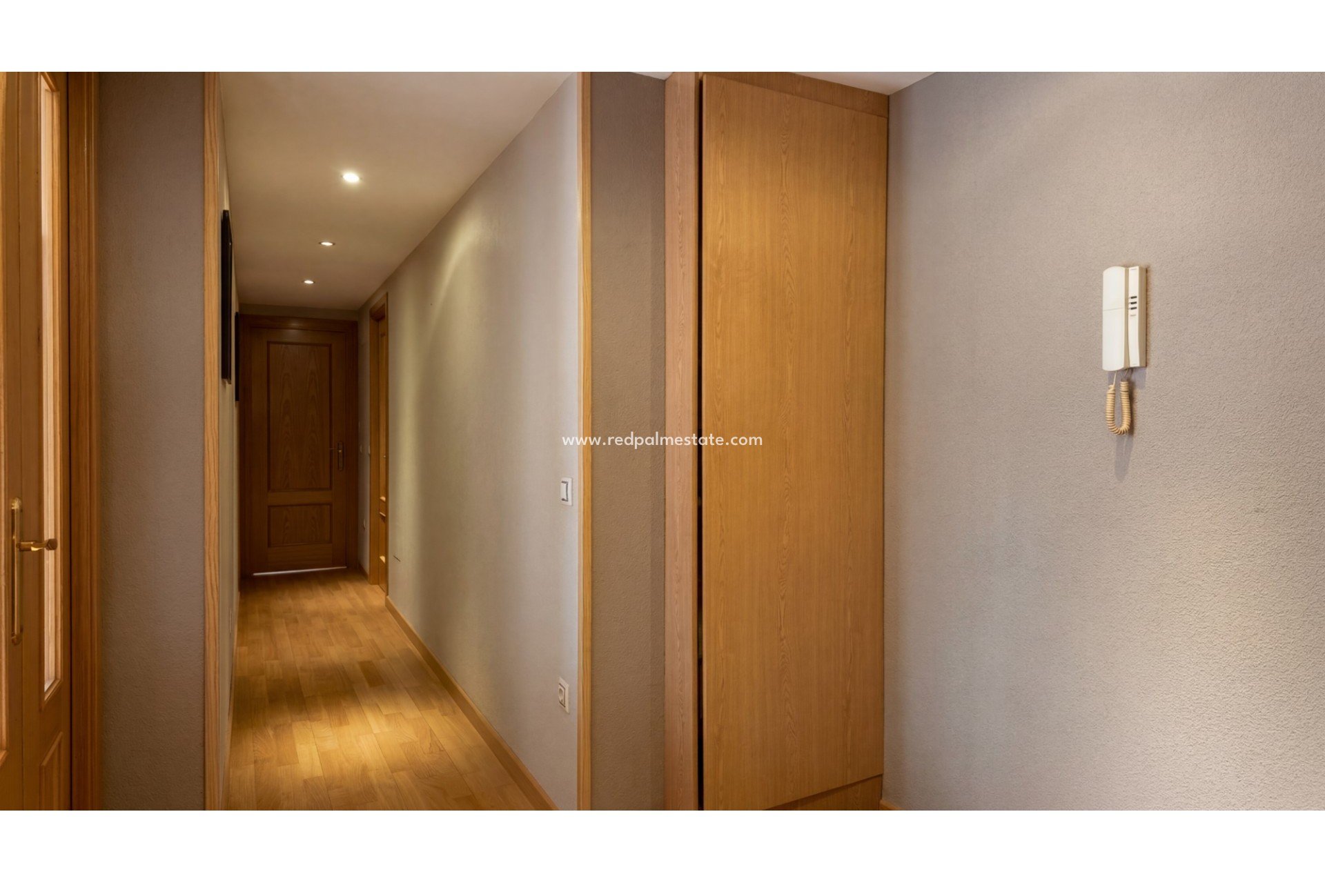 Videresalg - Leilighet -
Alicante - Garbinet