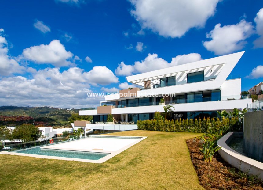 Videresalg - Leilighet -
Marbella - Cabopino Golf