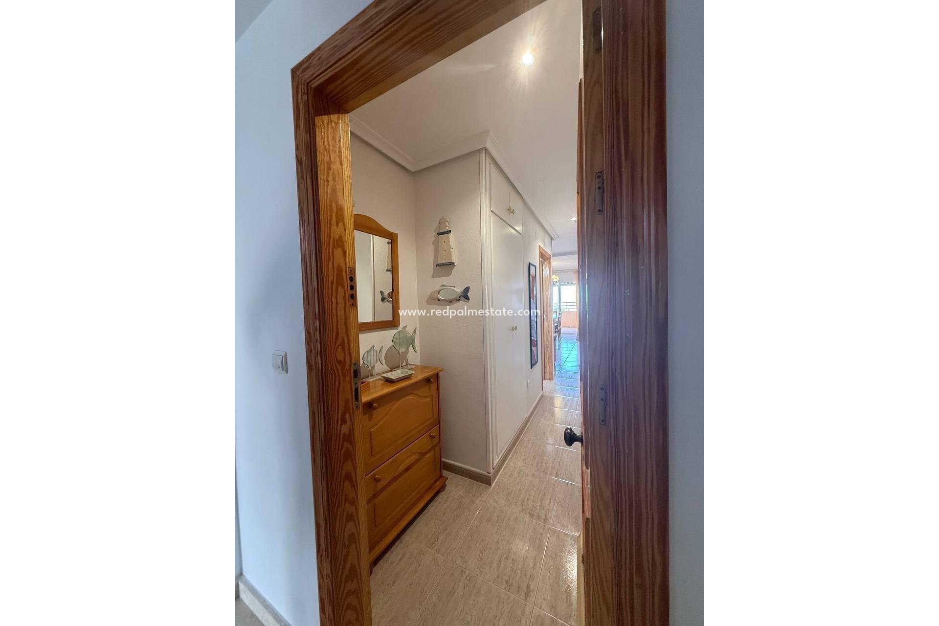 Videresalg - Leilighet -
Orihuela Costa - Campoamor
