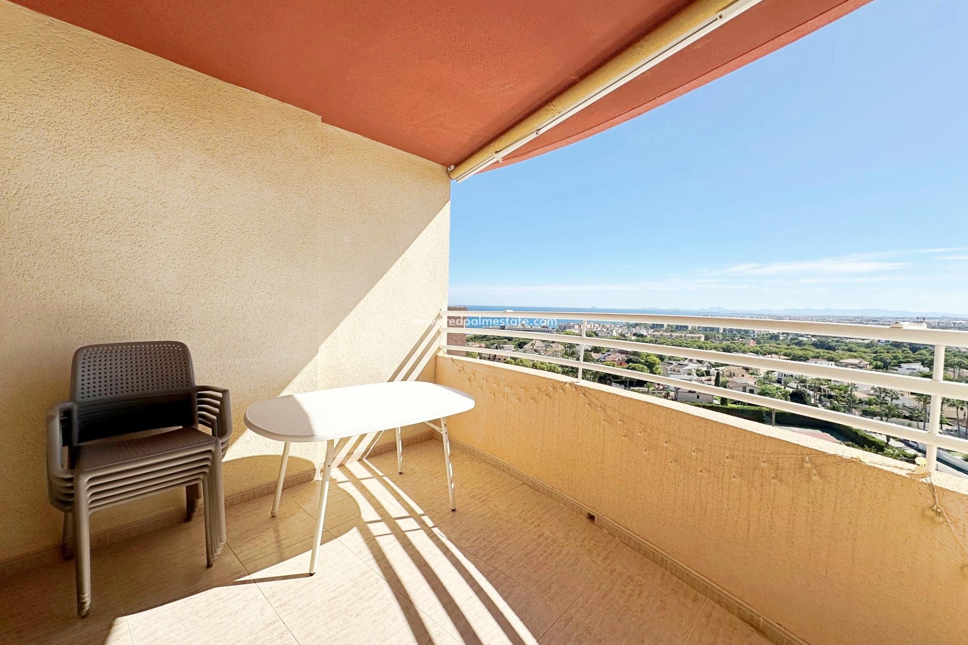 Videresalg - Leilighet -
Orihuela Costa - Campoamor