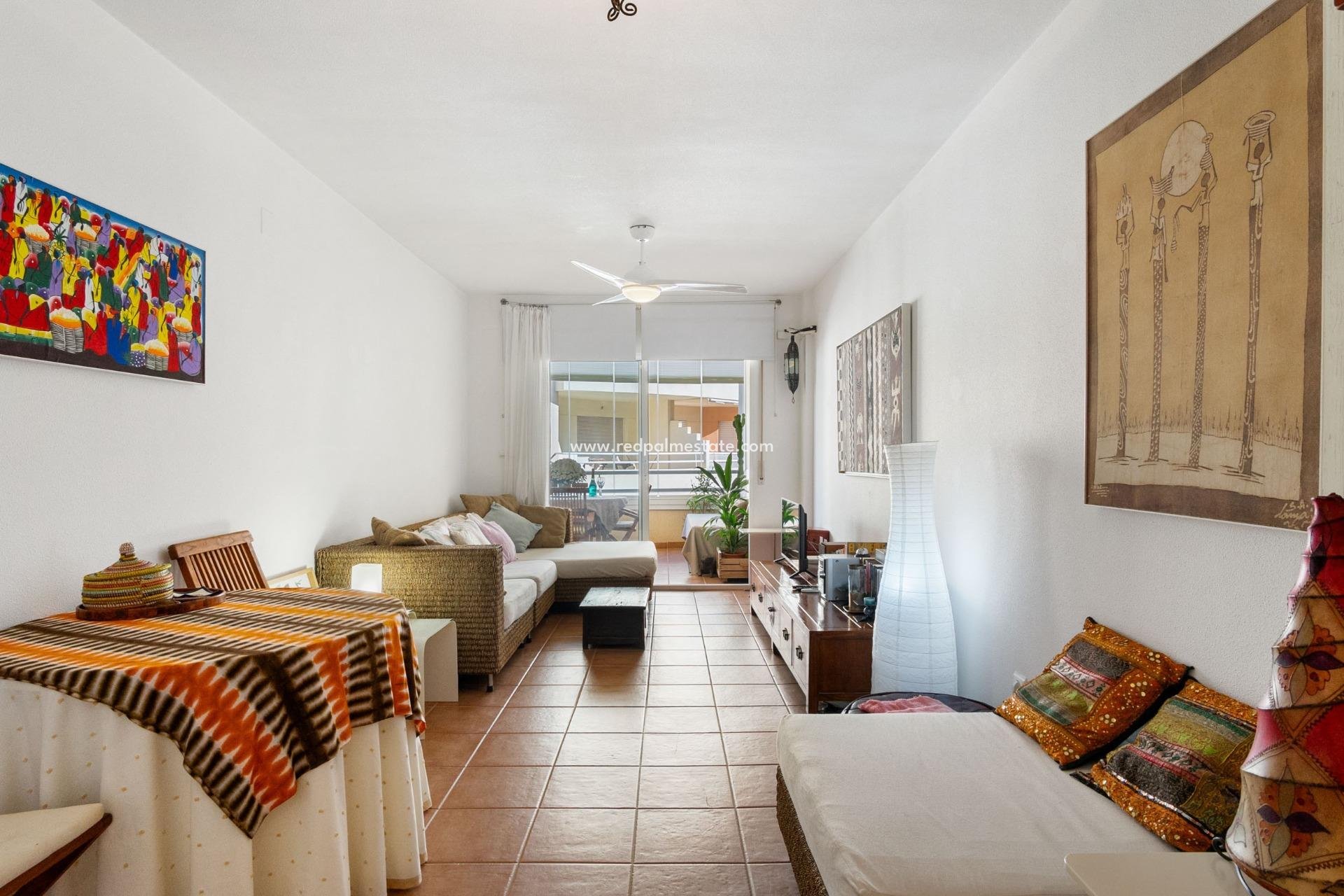 Videresalg - Leilighet -
Orihuela Costa - Campoamor