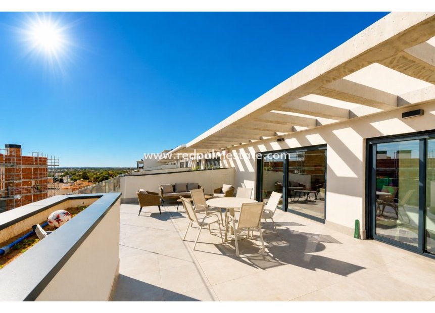 Videresalg - Leilighet -
Orihuela Costa - Campoamor
