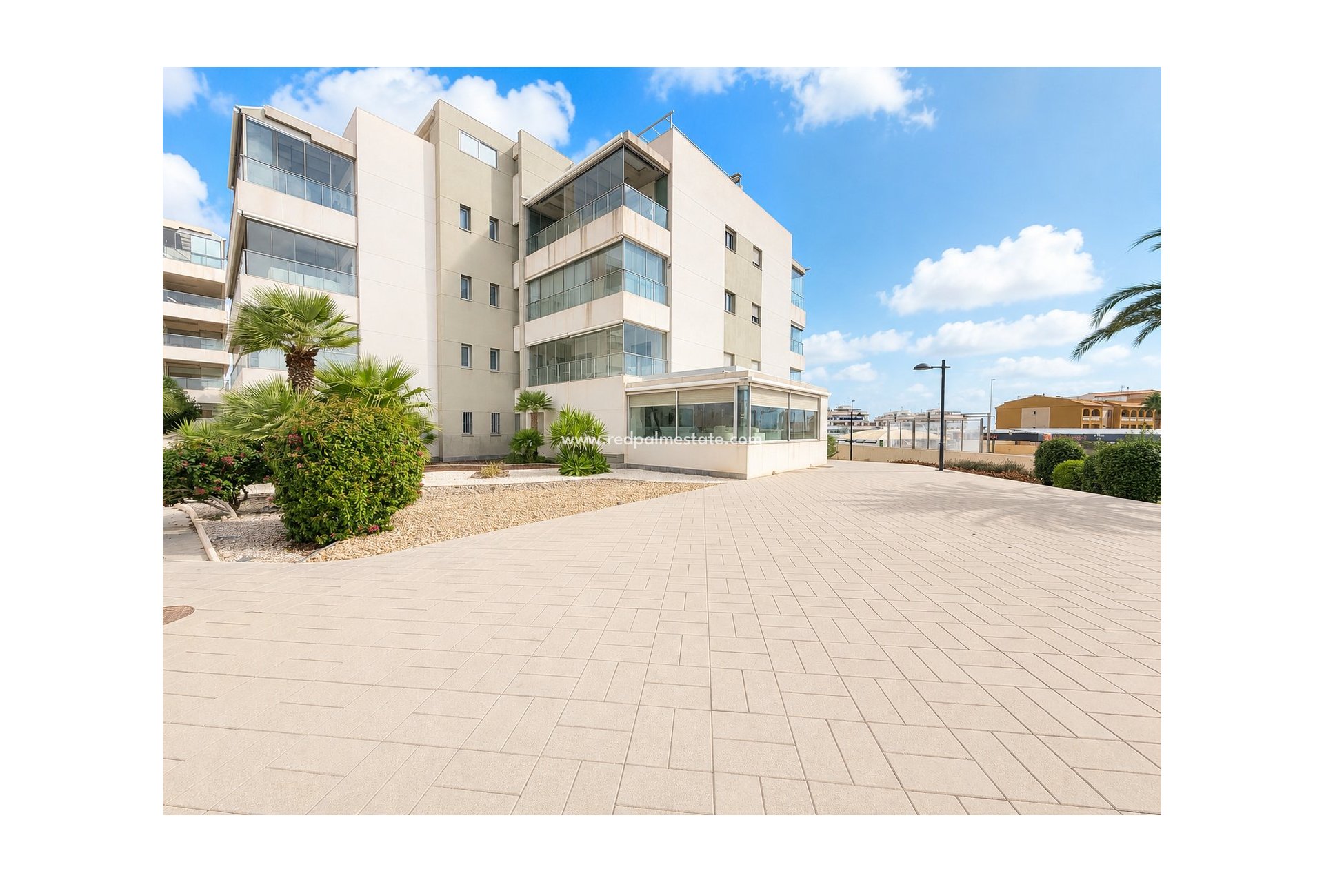 Videresalg - Leilighet -
Orihuela Costa - Inland